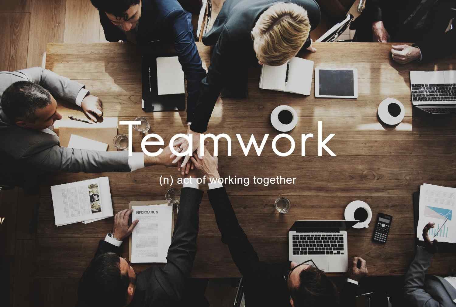 Top Team-Building Activities That Improve Collaboration in Corporate Workplaces 